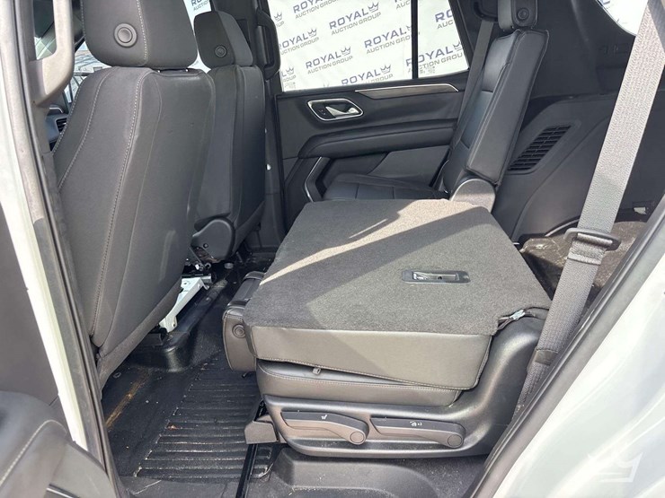 2022-chevrolet-tahoe-image-22