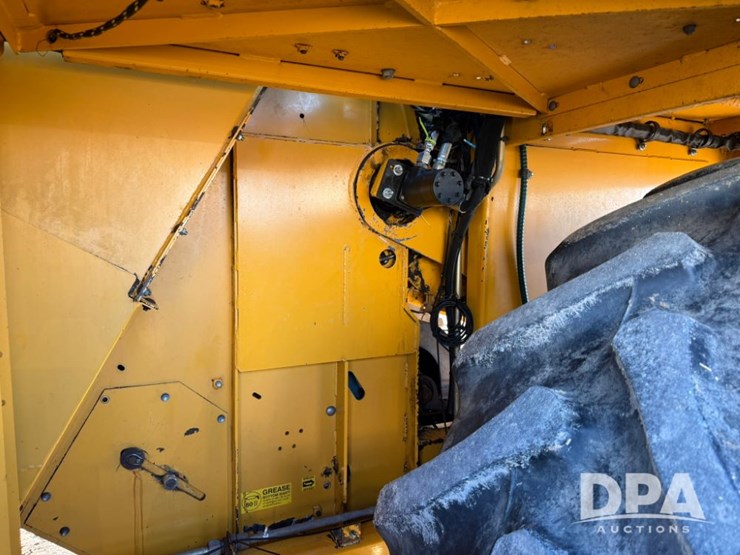 2012-oxbo-8435-image-55