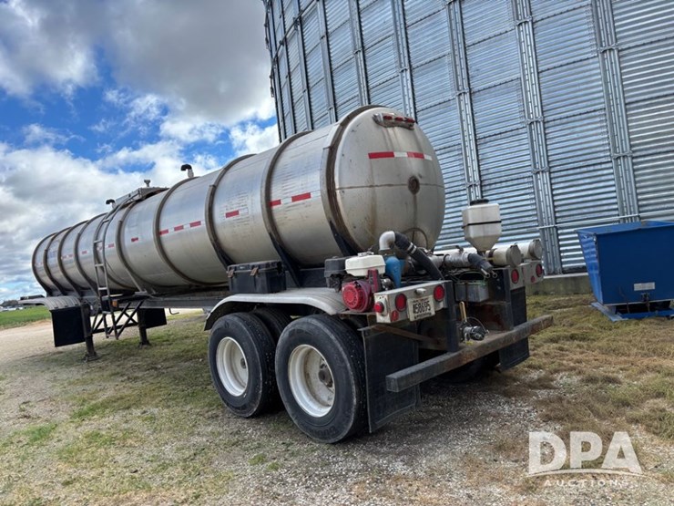 1974-heil-trailer-image-10