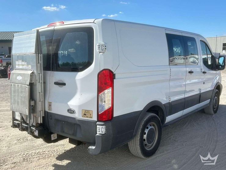 2017-ford-transit-image-3