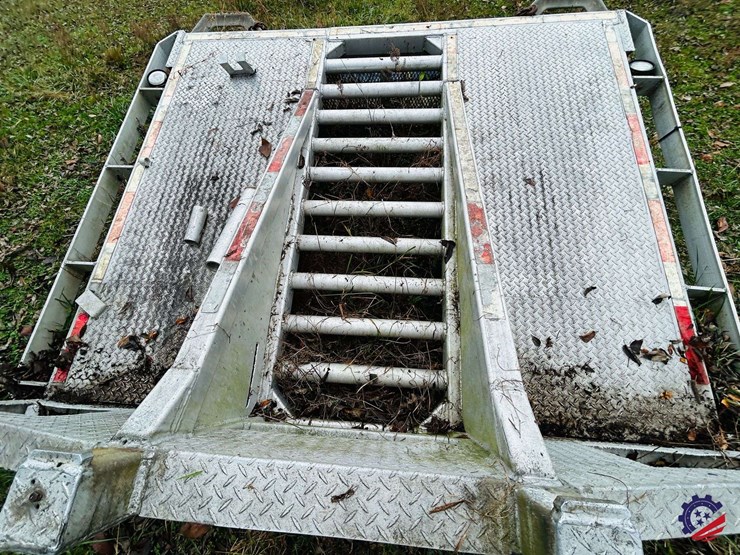 aluminum-7ft-flatbed-truck-body-image-10