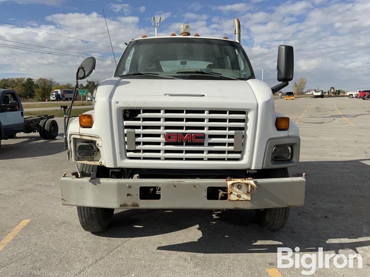 2005-gmc-topkick-image-2