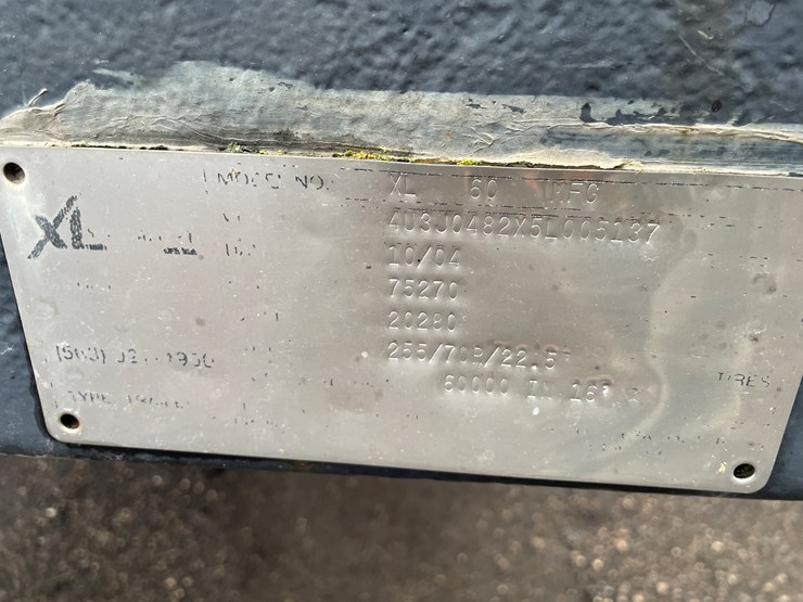 #1056-•-2005-xl60-specialized-38'-lowboy-trailer-(has-wi-title)-image-7