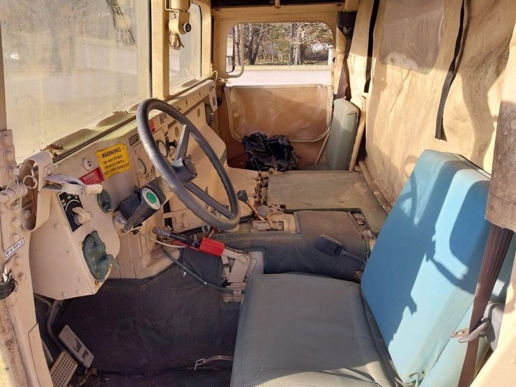 am-general-m998-image-8