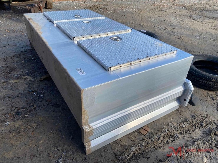 aluminum-headache-rack-image-1