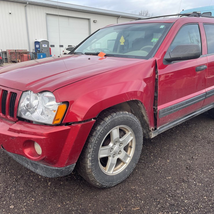 2005 JEEP GRAND CHEROKEE LAREDO