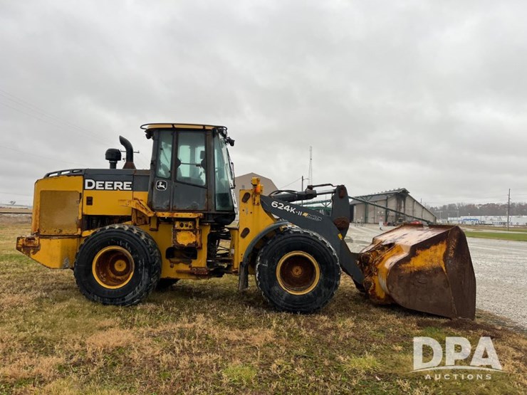 2017-deere-624k-image-7