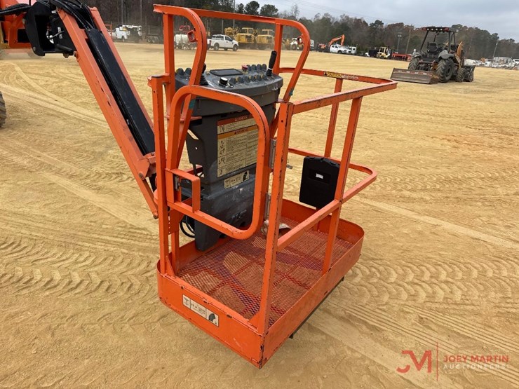 2015-jlg-e600jp-image-7