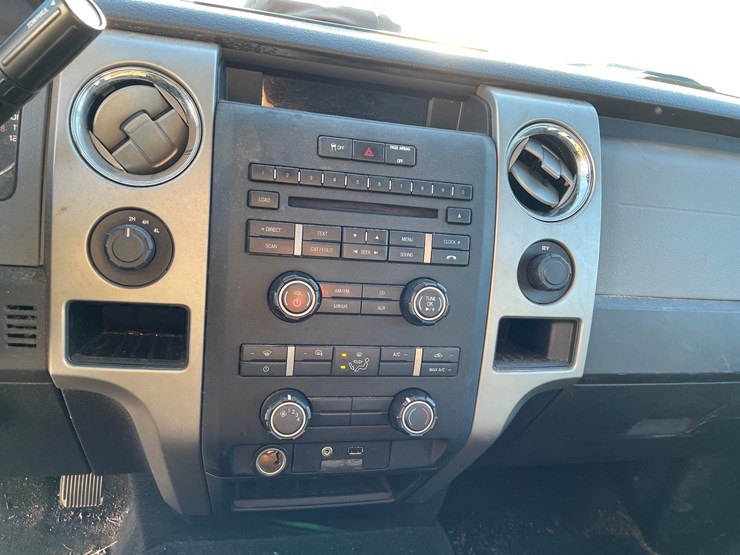 2012-ford-f150-xlt-image-30