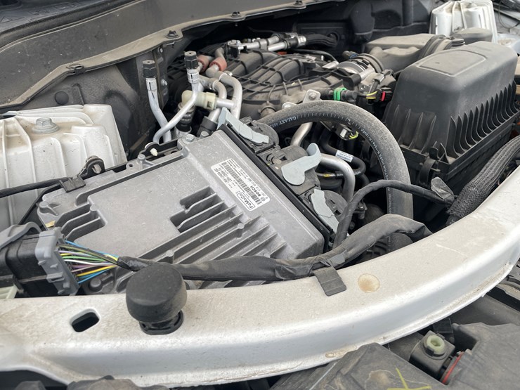 2021-ford-explorer-image-36