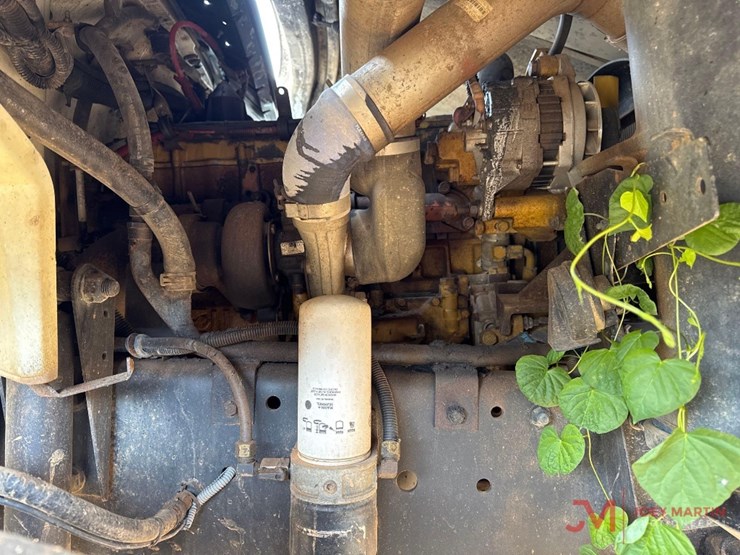 2003-freightliner-cab-&-chassis-truck-image-11