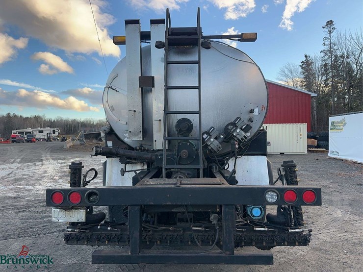 2000-international-2574-image-6