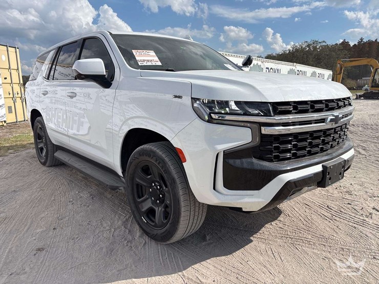 2023-chevrolet-tahoe-image-2