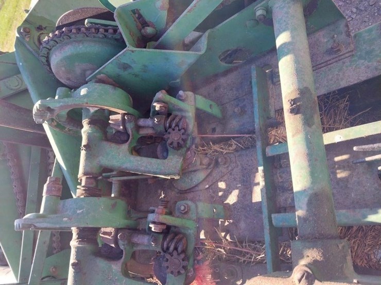 john-deere-24t-image-6