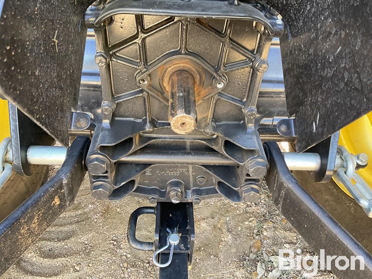 2022-john-deere-3038e-image-10