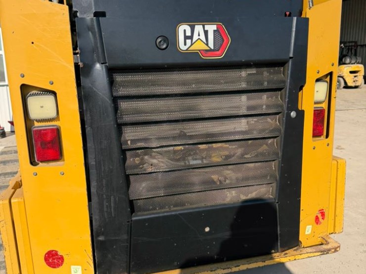 2022-caterpillar-279d3-image-19