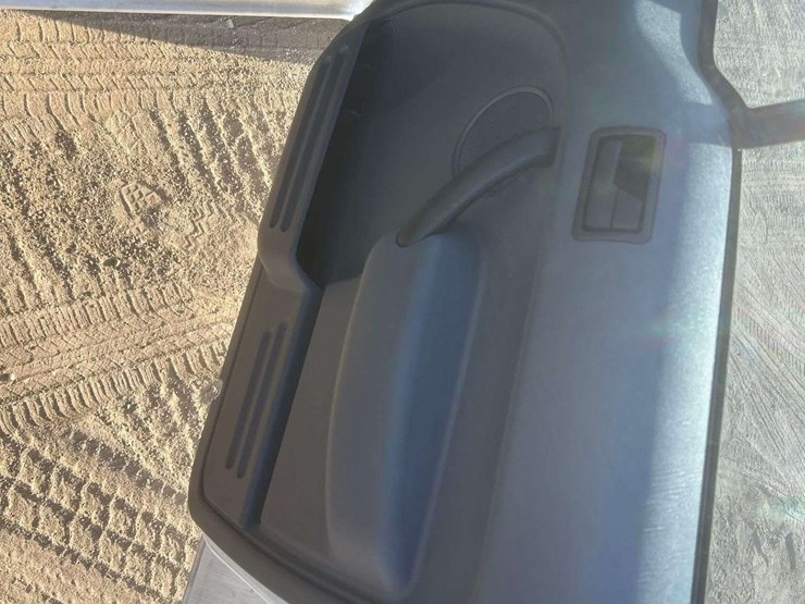 2012-ford-transit-connect-image-11