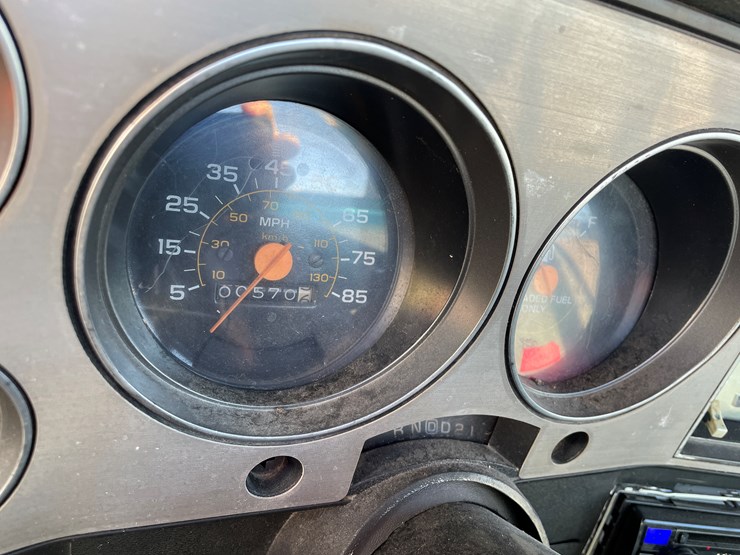 #1076-•-1985-chevy-pickup-truck-(has-wi-title)-image-32