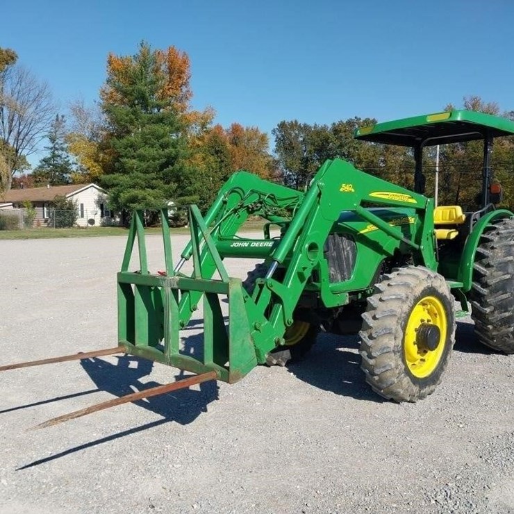 JOHN DEERE 5525