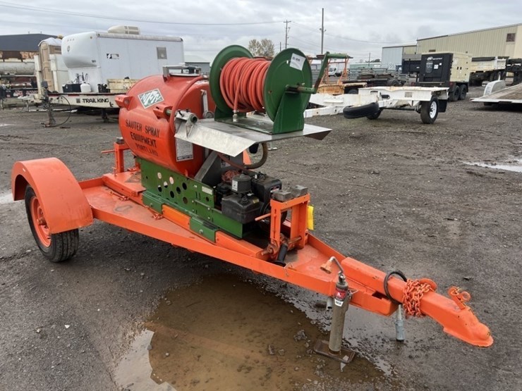 1966-rear's-towable-sprayer-image-2