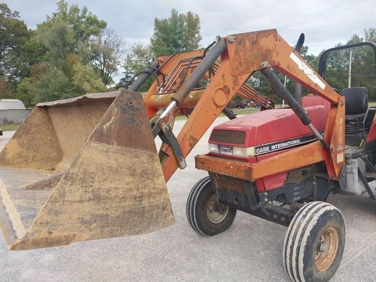 case-ih-5130-image-10