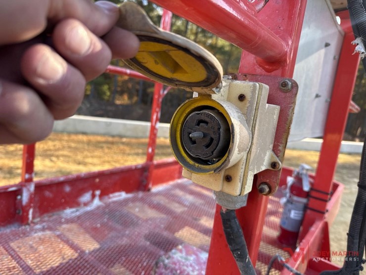 2017-skyjack-sj86t-image-15