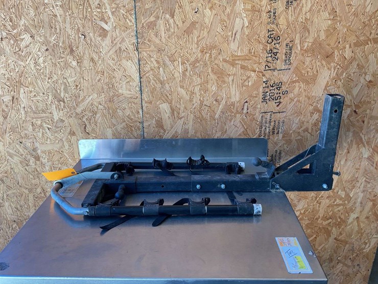 trailer-hitch-receiver-bicycle-rack-image-1