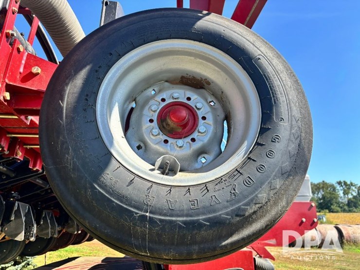 2012-case-ih-1240-image-53