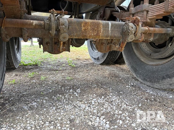 1974-heil-trailer-image-33