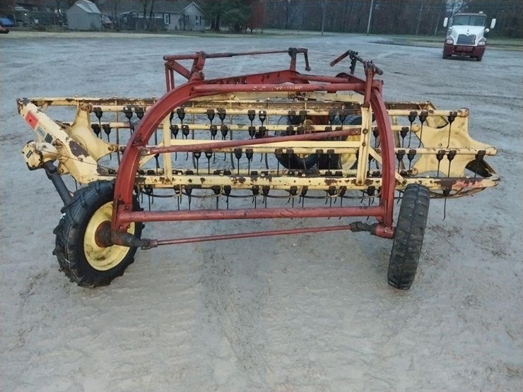 new-holland-256-image-2