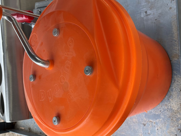 #3022-•-silverware-holder,-industrial-food-chopper-and-more-image-4