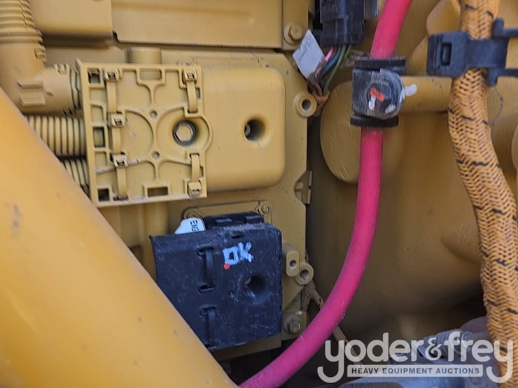 2016-caterpillar-120m2-image-145