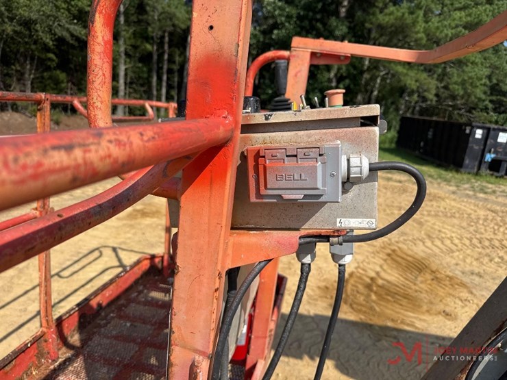 2015-skyjack-sj66t-image-11