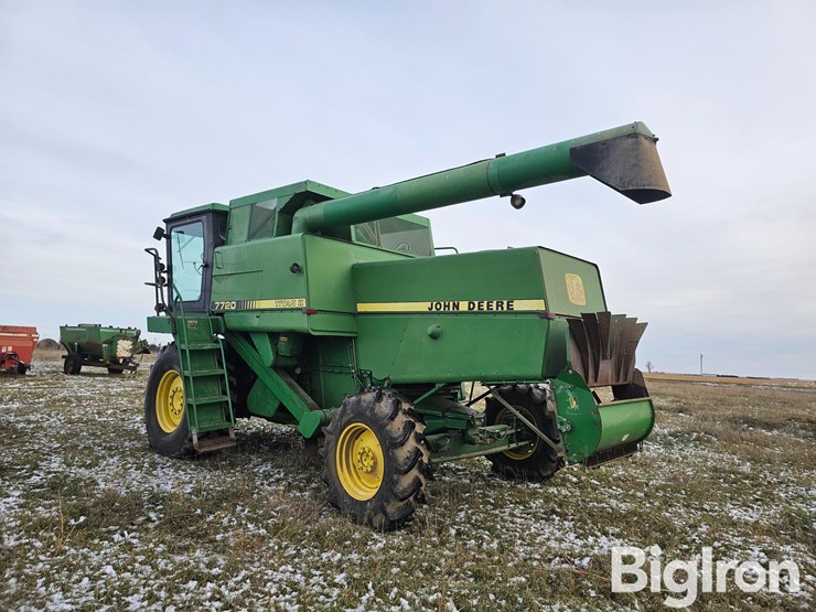 1985-john-deere-7720-titan-ii-image-7