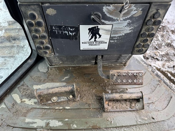 2012-caterpillar-d4k-image-33