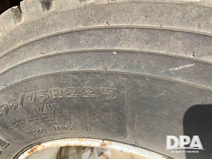 1993-white-gmc-liquid-truck-(dr8592-unit-129952)-image-56