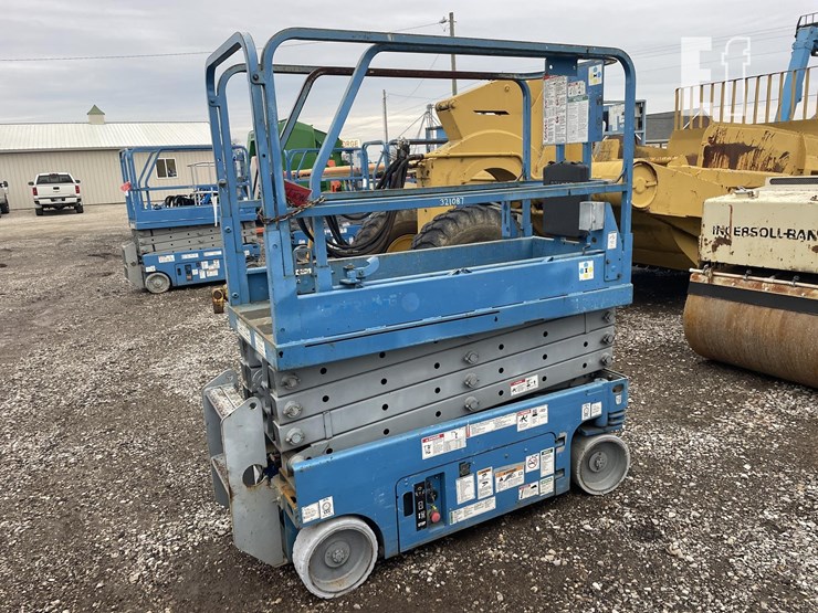 genie-gs1930-image-2