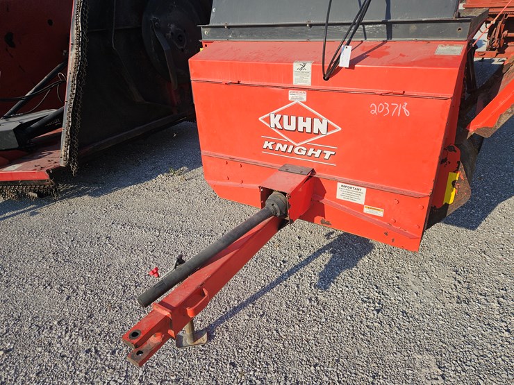 #203718-•-knight-8114-manure-spreader-image-2