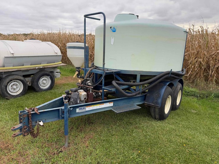 1200-gal-duo-lift-tandem-nurse-trailer-image-1