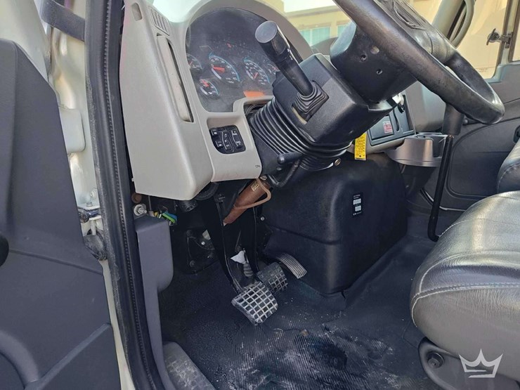 2011-international-durastar-4300-image-20