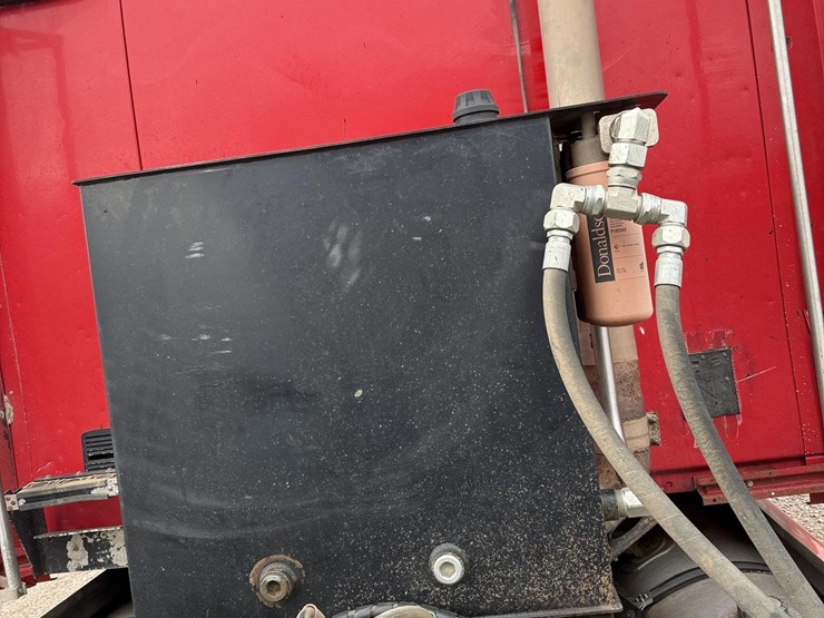 2003-kenworth-t2000-image-11