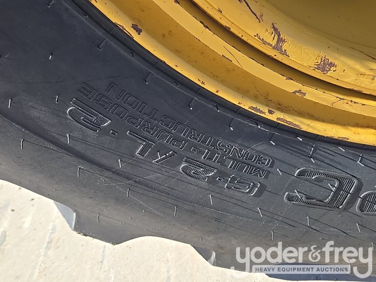 2016-caterpillar-120m2-image-20