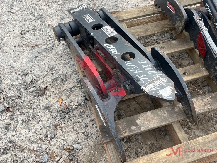 solesbee's-2-finger-excavator-thumb-w/-hydraulic-cylinder-image-1