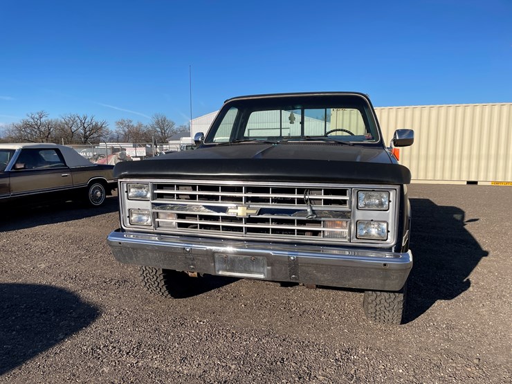 #1076-•-1985-chevy-pickup-truck-(has-wi-title)-image-2