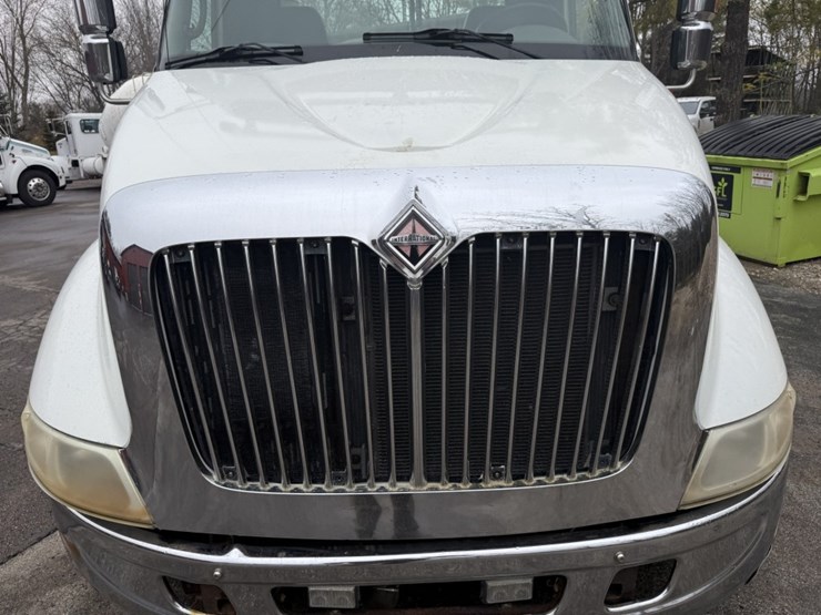 2005-international-8600-image-10