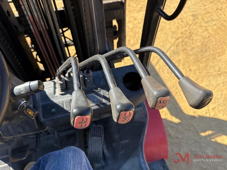 2022-hangcha-cd35-xw97f-straight-mast-forklift-image-13