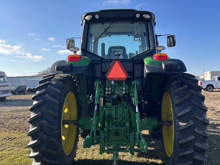 2021-john-deere-6175m-image-8