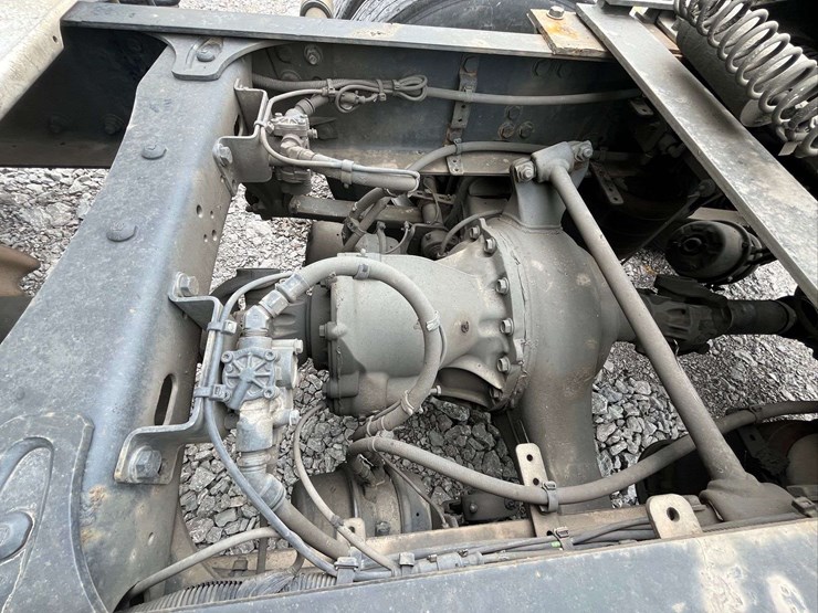 2018-freightliner-cascadia-evolution-t/a-truck-tractor-image-33