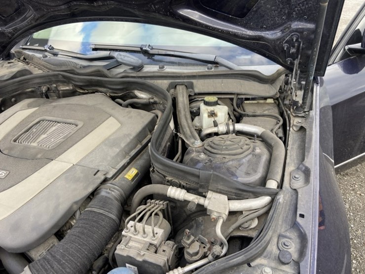 2011-mercedes-benz-e350-awd-sedan-image-36