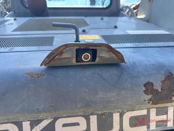 2018-takeuchi-tl12r2-image-11